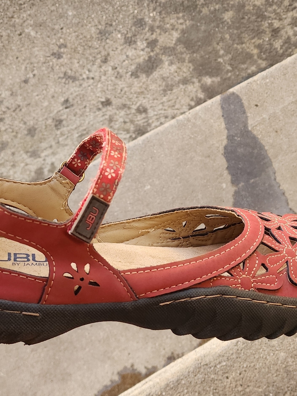 JBU Women's Red Floral Cutout Mary Jane Shoes - Picture 3 of 6